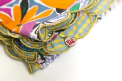 Celia B Daisies Table Cloth Best